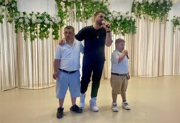 Gökhan Akar’dan anlamlı sürpriz!