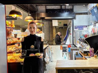 Mimari Projesini Çizdiği Şubede Tezgâhın Başına Geçti