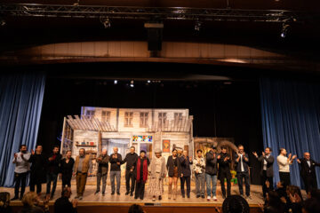 “Konken Partisi” oyununun galasına ünlü isimlerden ve tiyatroseverlerden yoğun ilgi