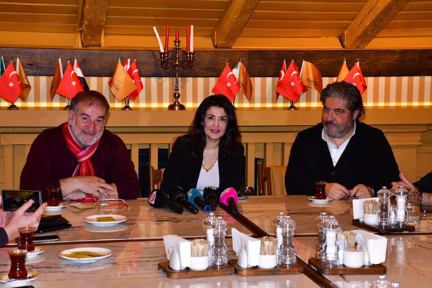 Esra Öztürk’ten özel buluşma